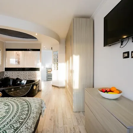 Appartement 204 Atalaya 2 Bedrooms, Sea View, Private Parking *
