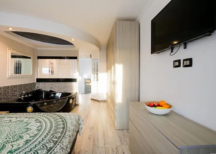 Lägenhet 204 Atalaya 2 Bedrooms, Sea View, Private Parking *