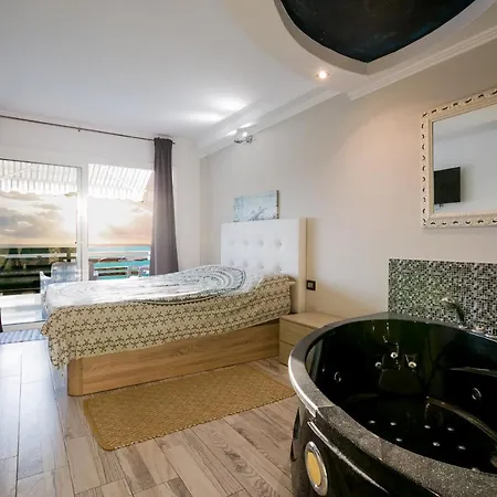 204 Atalaya 2 Bedrooms, Sea View, Private Parking * アデヘ
